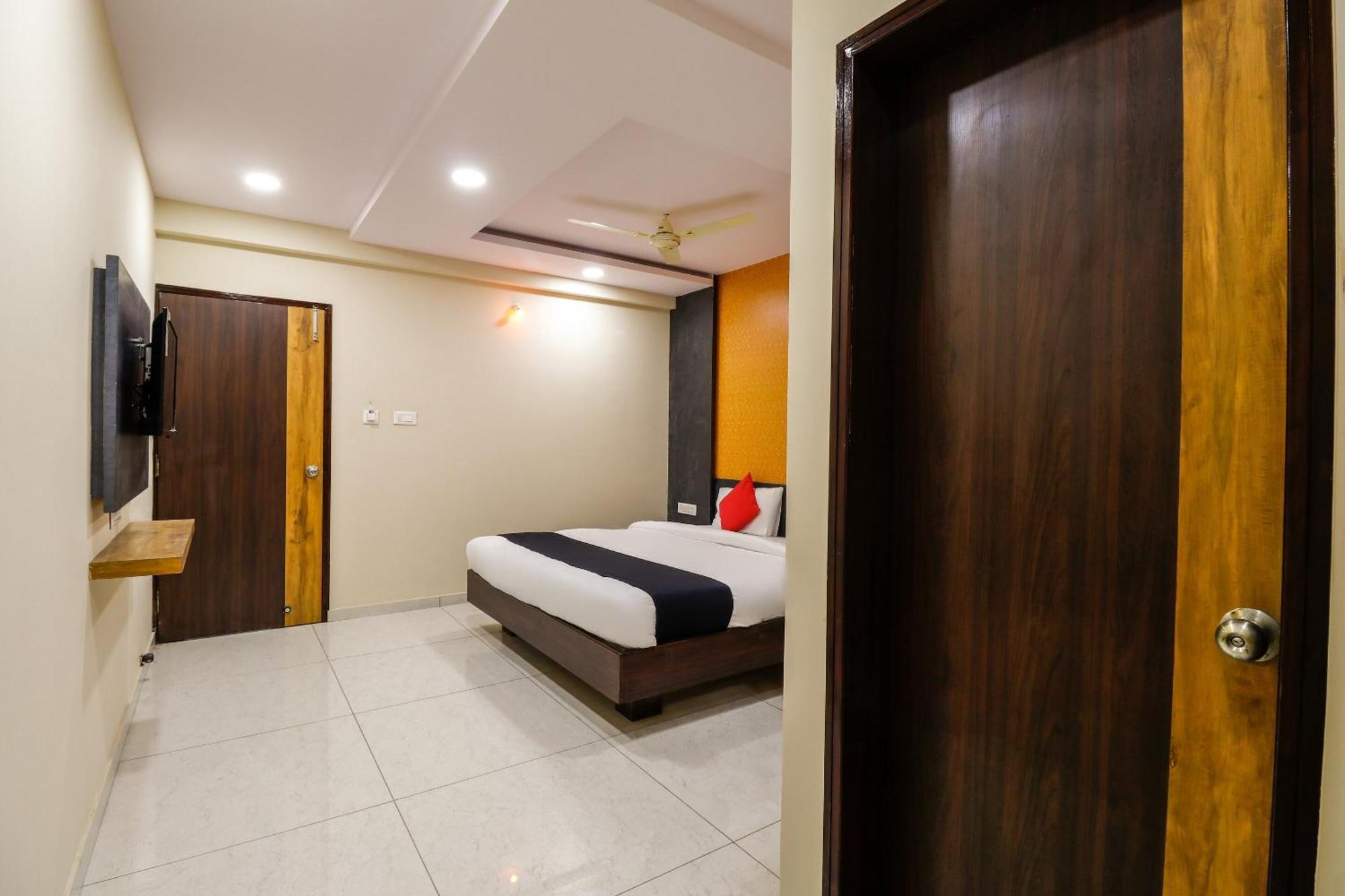 מלון Yelahanka Capital O N R Residency מראה חיצוני תמונה