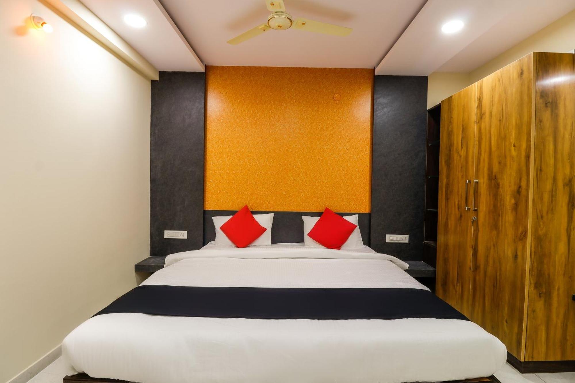 מלון Yelahanka Capital O N R Residency מראה חיצוני תמונה