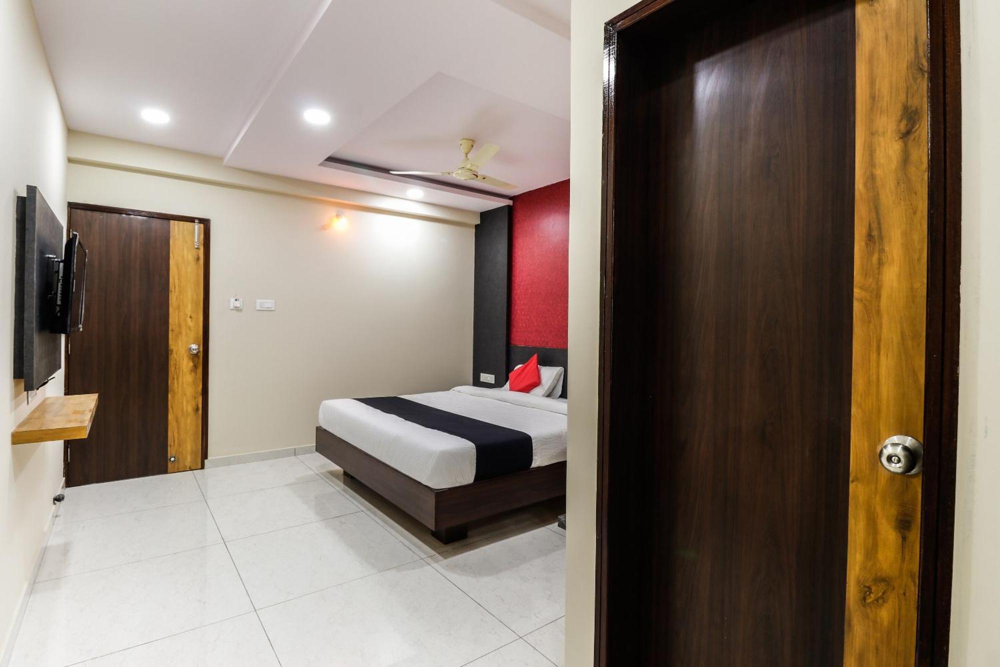 מלון Yelahanka Capital O N R Residency מראה חיצוני תמונה